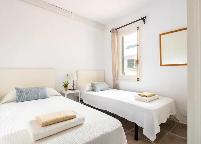 Els Pins By Escapehome